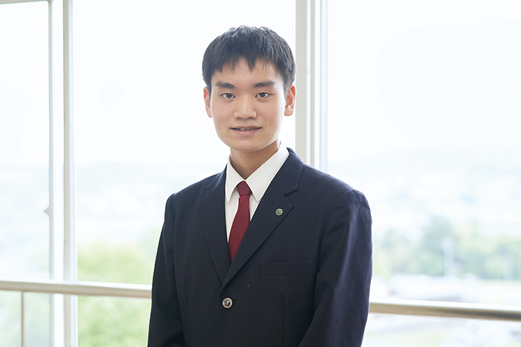 西崎隆浩さん
